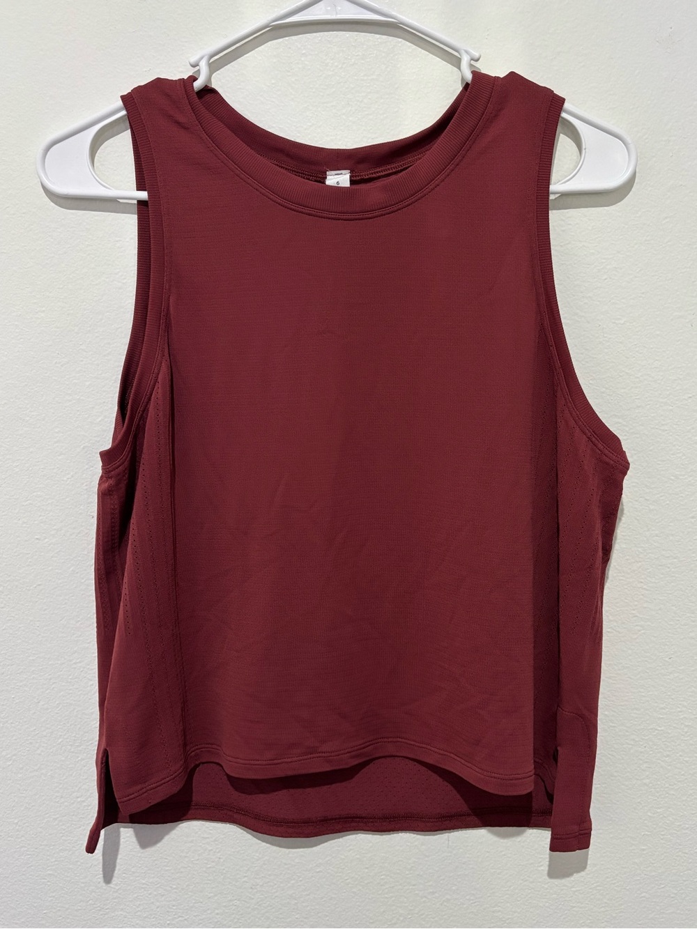 Lululemon Burgundy Pink Size 6 Train to be Tank